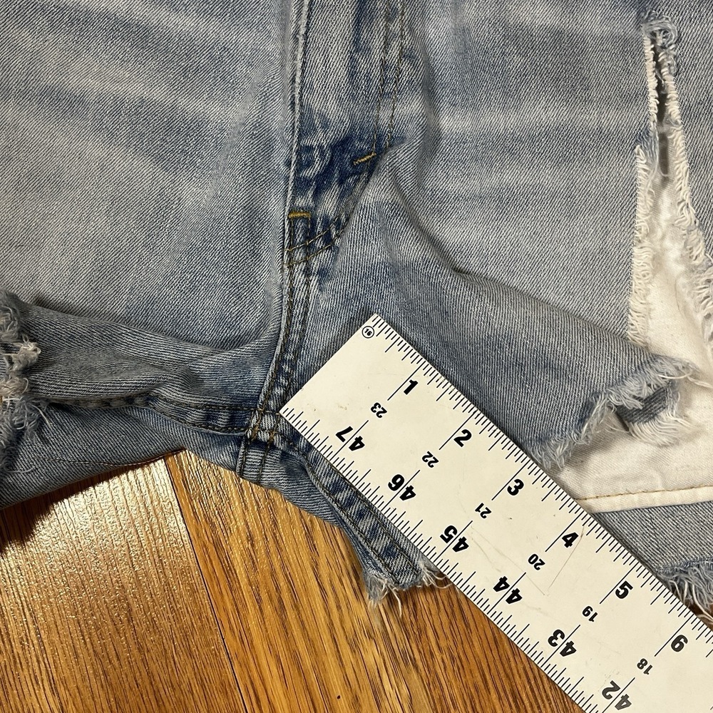 Levis 505 Distressed‎ Denim Shorts W32 Light Wash Blue Cut Offs Western Grunge - Picture 5 of 8